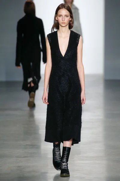 Look 3